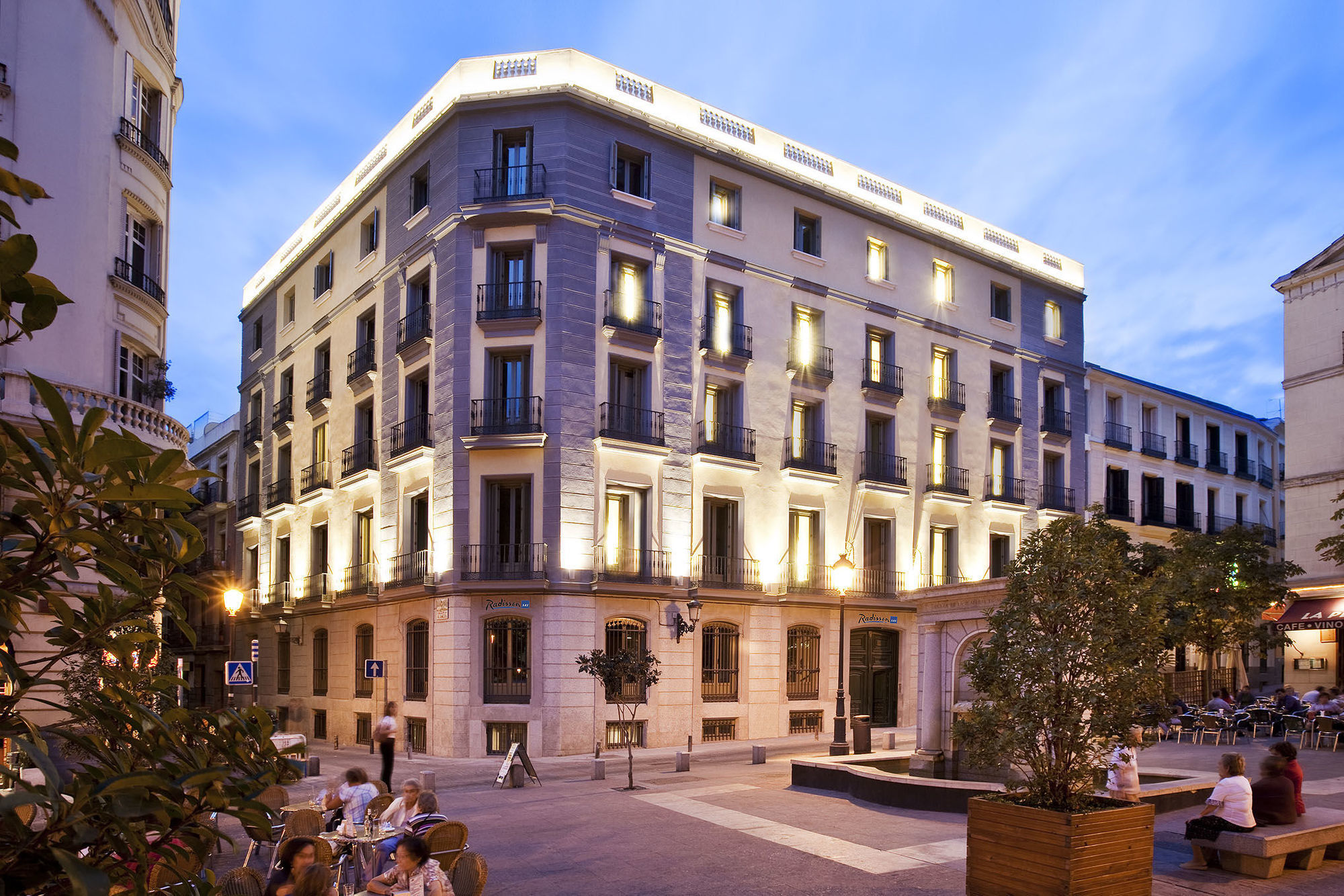 فندق فندق راديسون بلو، مدريد برادو المظهر الخارجي الصورة